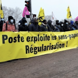 Grève de nos camarades sans-papiers : les pouvoirs publics continuent de soutenir les exploiteurs !