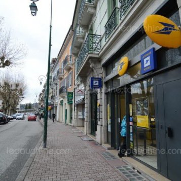 Deux La Poste Relais pour remplacer un bureau