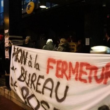 Levallois : syndicalistes et retraités main dans la main pour sauver « leur » Poste