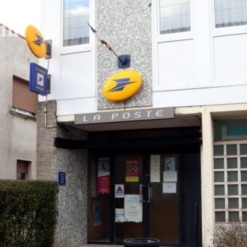 Deux pétitions pour La Poste